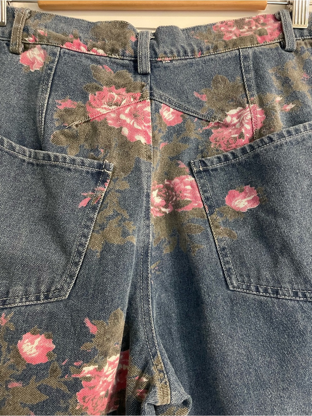 ee:some Floral Print Barrel Leg Jeans  Medium Wash Button Pockets L - Picture 5 of 9